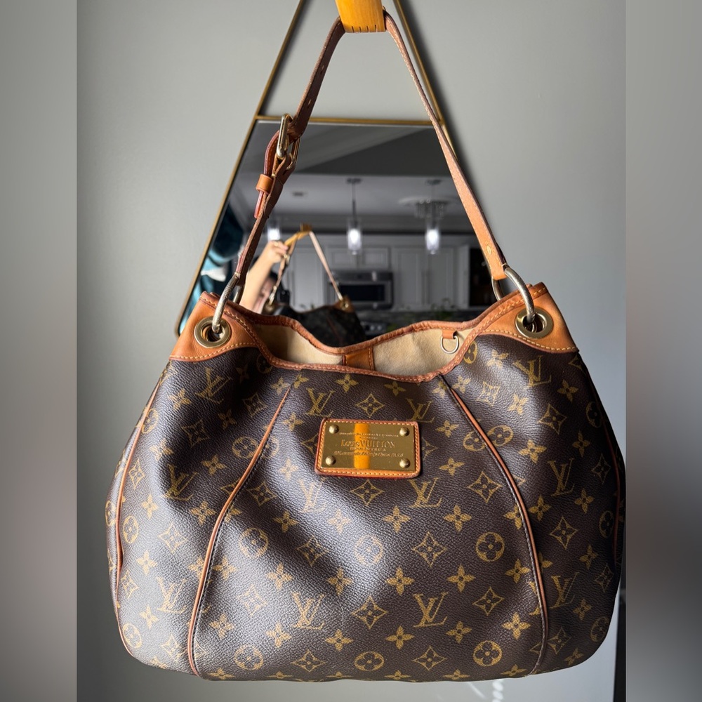 Louis Vuitton Galliera PM Shoulder Bag – Monogram Canvas